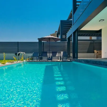 Eymen Yaniklar Hotel